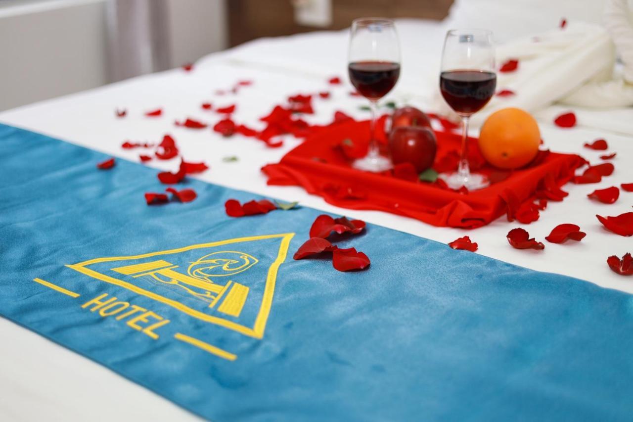 Hoc Huong Hotel クイニョン エクステリア 写真